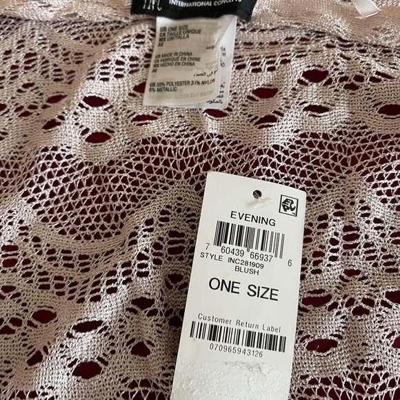 INC knit fringe triangle shawl. Blush one size - Picture 2 of 4